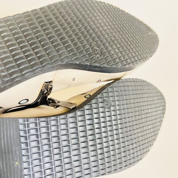 GOBY Women's Size 8.5 EU 39 Sweet Couple Ankle Boots Floral Tan Side Zip $145 - Picture 16 of 16